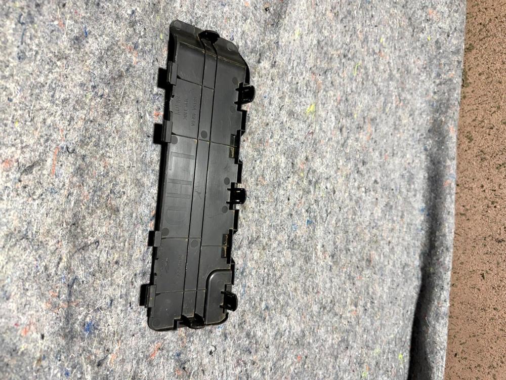 Infiniti Q50 2014-2018 Glove Box Inner Trim Cover OEM 681SA4GF0A – photo 4