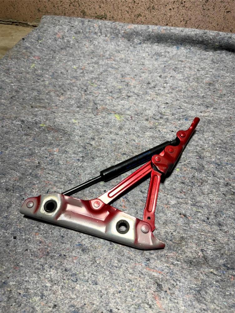 2014-2022 Infiniti Q50 OEM Rear Trunk Lid Hinges with Shock Right 844304GA0A – photo 1