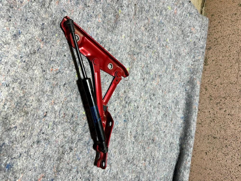2014-2022 Infiniti Q50 OEM Rear Trunk Lid Hinges with Shock Right 844304GA0A – photo 3