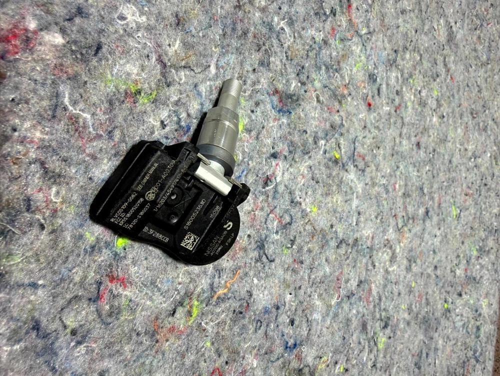2015 Infiniti Q50 Tire Pressure Monitoring Sensor 407004GA0B OEM – photo 4