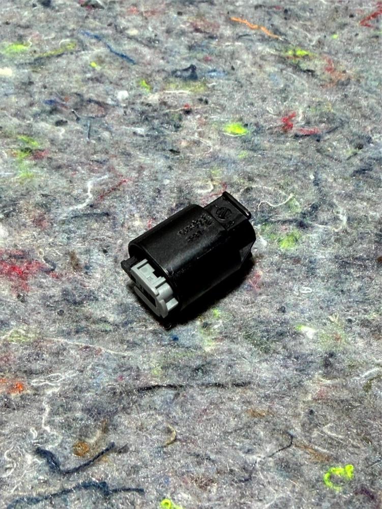 210-540-20-81 Genuine Mercedes Electrical Pin Connector for Mb Van C Class S E R – photo 1