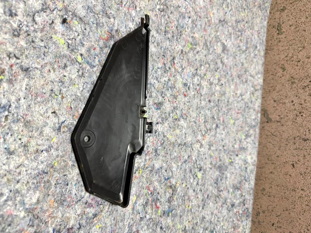 Left Small Air Box Side Cover for Kawasaki Ninja 300 2013-2017 OEM 14092-0954 – photo 2