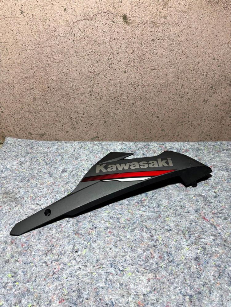 2013-2017 Kawasaki Ninja EX300 EX 300 Right Lower Fairing Cowling – photo 1