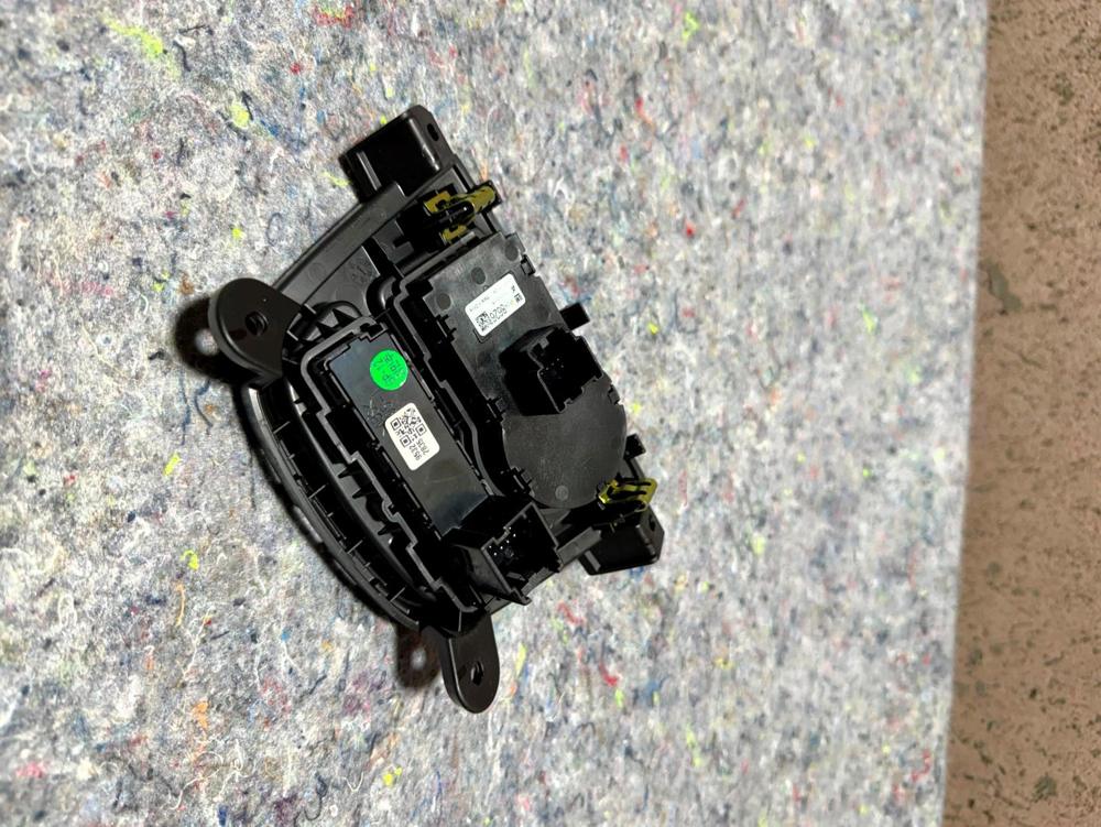 21 Chevy Spark Headlight Control W/traction Control Switch 95248626 – photo 2