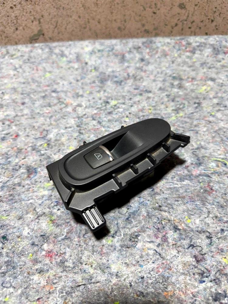 14-24 Infiniti Q50 Rear Right Eh Side Door Window Control Switch Panel OEM – photo 1