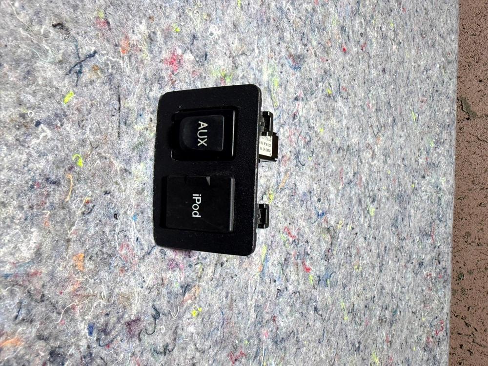 USB AUX Port Center Console Dash Blank Switch Bezel Trim Holder 08-15 Scion Xb – photo 3