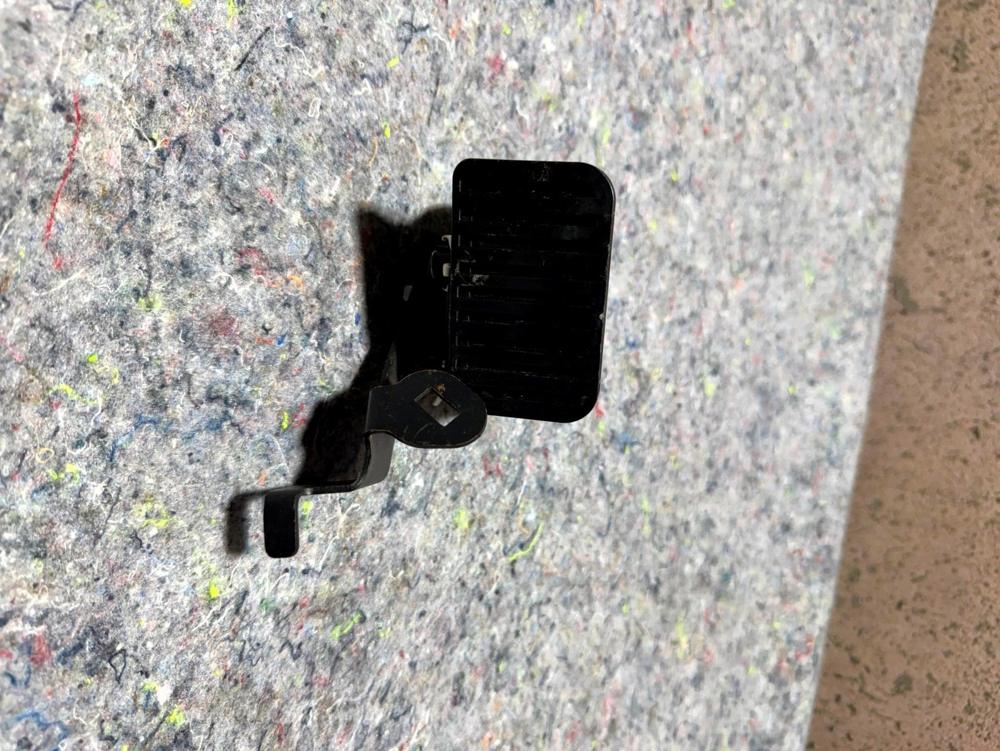 Dodge Grand Caravan Left Side High Tone Horn A046495 OEM – photo 2
