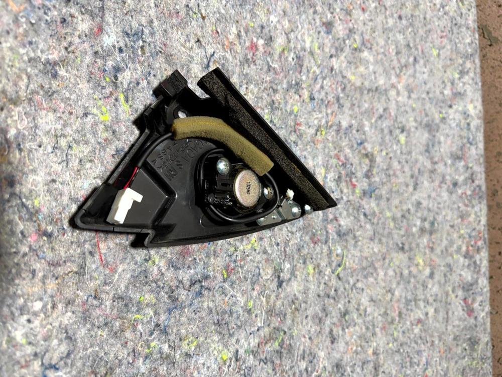 2015 2016 2017 Infiniti Q50 OEM Right Front Door Trim Tweeker Blind Spot Speaker – photo 2