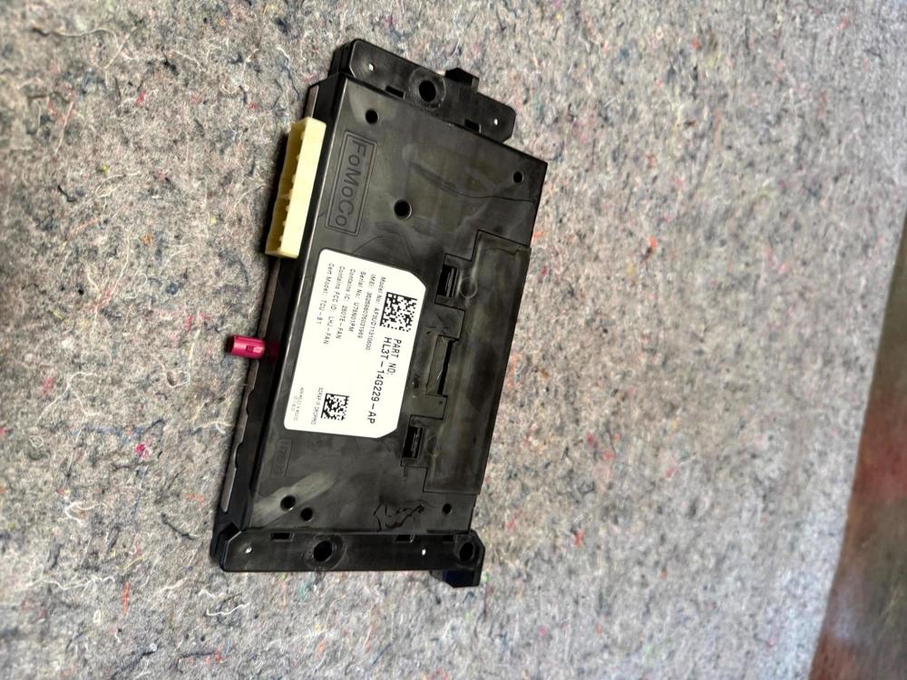 2018 F150 Shelby Raptor Telematic Communication Control Module HL3T-14G229-AP – photo 3