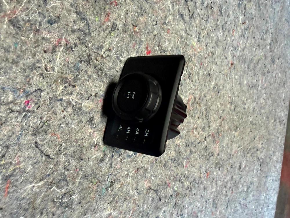 2017-2020 Ford Raptor Transfer Case Control Switch HL3T-7Z155-AEW – photo 2