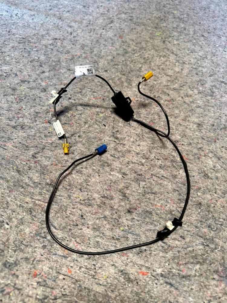 2015-2020 F150 Raptor Navigation Fm Antenna Splitter Cable GL3T-19C181-AB OEM – photo 1