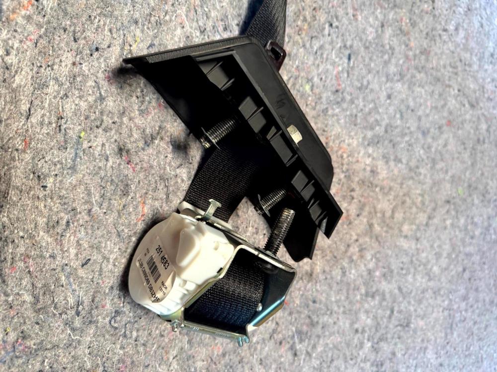 2015-2020 Ford Raptor Rear Center Seat Belt JL3BC699D69DB3ZHE – photo 4