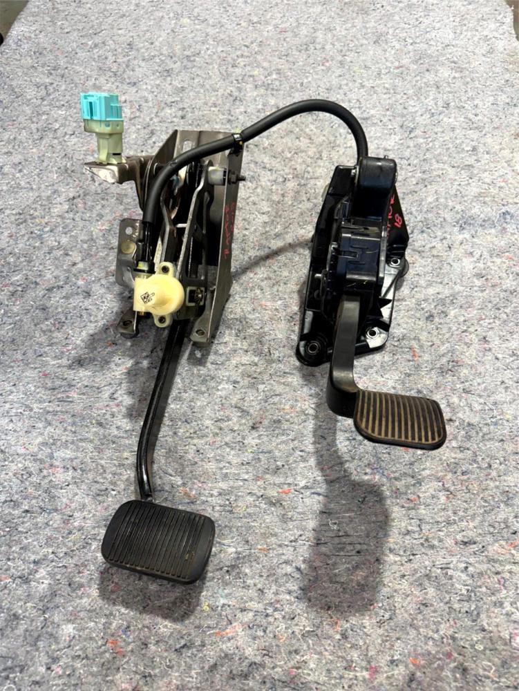 2015-2020 Ford Raptor OEM Adjustable Gas Brake Pedal Set W/memory FL34-9F836-BD – photo 1