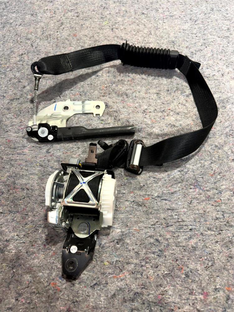 2015-2020 Ford Raptor Front Passenger Seat Belt Retractor JL3BC699D64AF3ZHE – photo 1