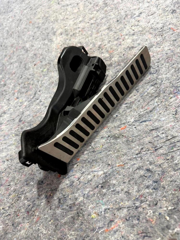 08-15 Audi TT Gas Pedal Throttle Accelerator Sensor 1K1723503N OEM – photo 1