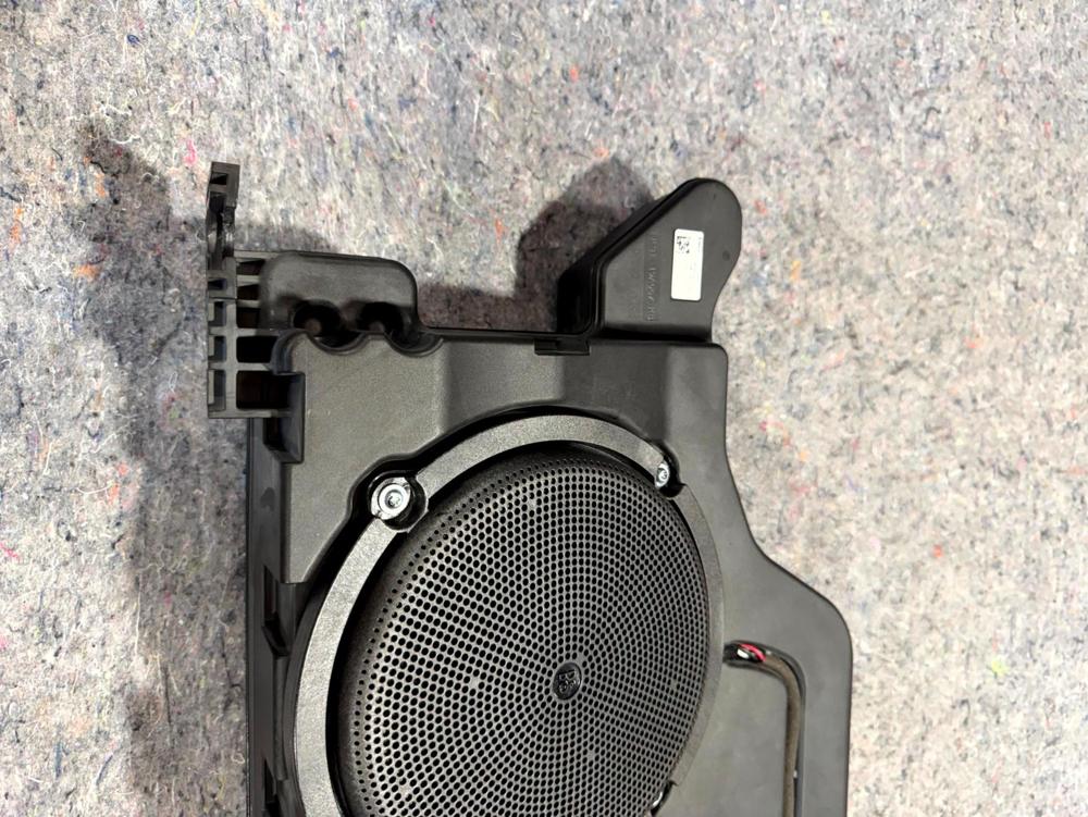 2018-2020 Ford F150 OEM B&0 Subwoofer Speaker JL3T19A067KB OEM – photo 4
