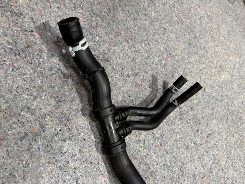 Genuine Ford 2011-2017 Expedition F150 Lower Coolant Hose BL3Z-8286-A – photo 3