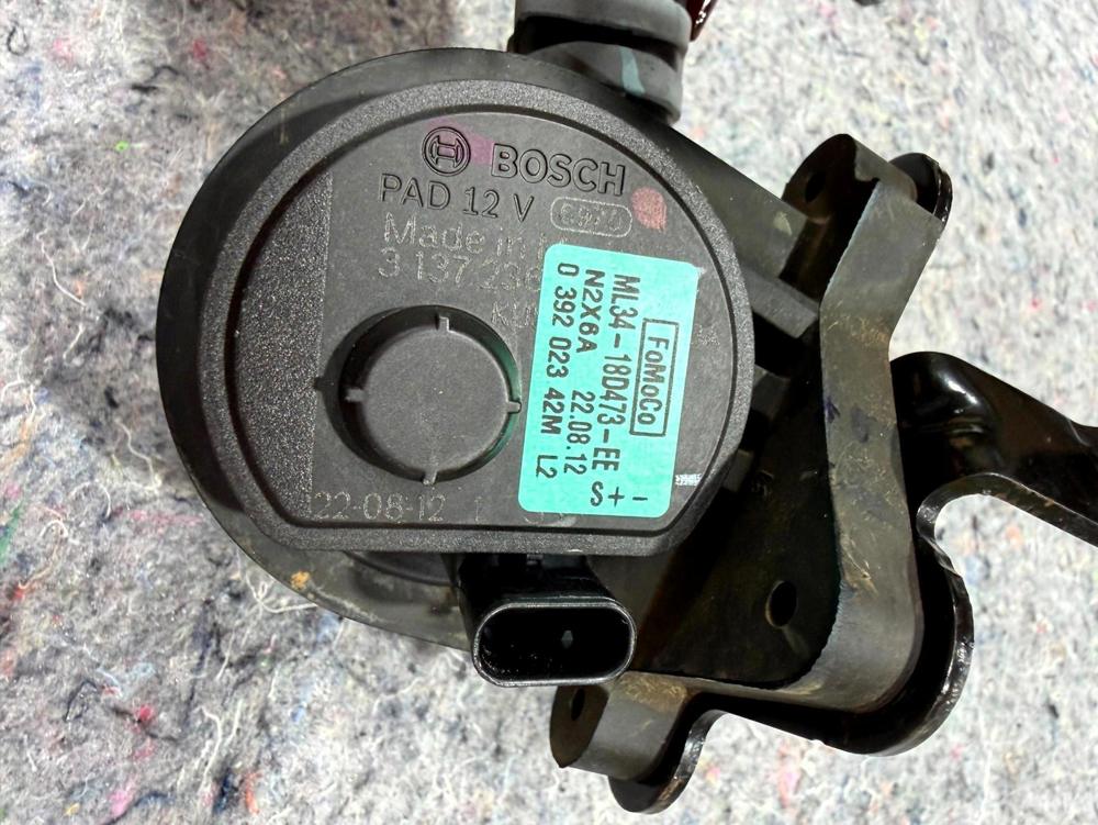 2022-2024 Ford Expedition 3.0L Engine Auxiliary Water Coolant Pump ML3418D473EE – photo 2