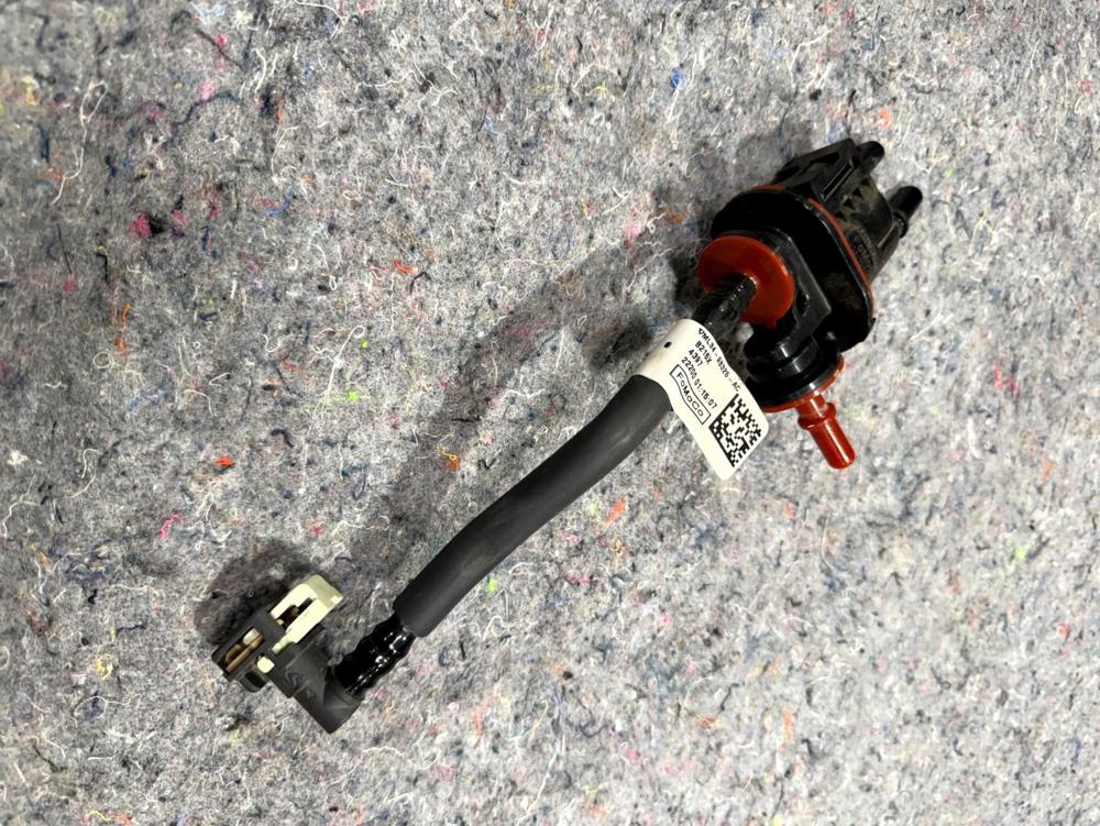 2021-2025 Ford F150 OEM Evaporator Fuel Vapor Canister Vacuum Valve ML349B325AC – photo 3