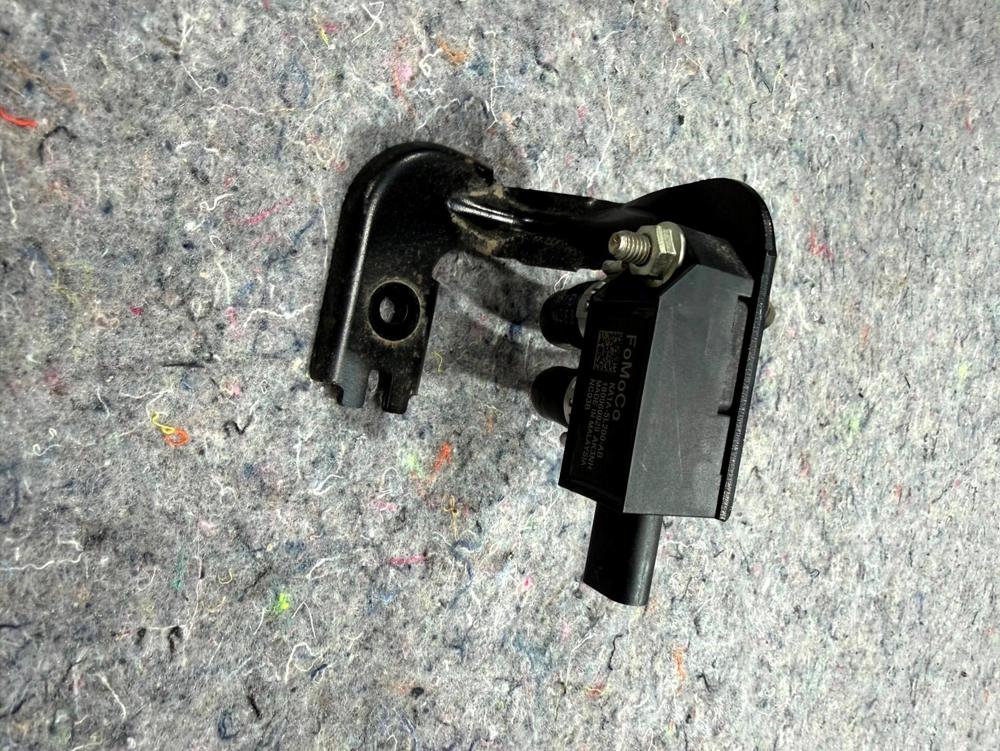 2021-2023 Ford F150 3.5L Valve Cooler Outlet Sensor W/tube & Bracket ML3E9J433AA – photo 2