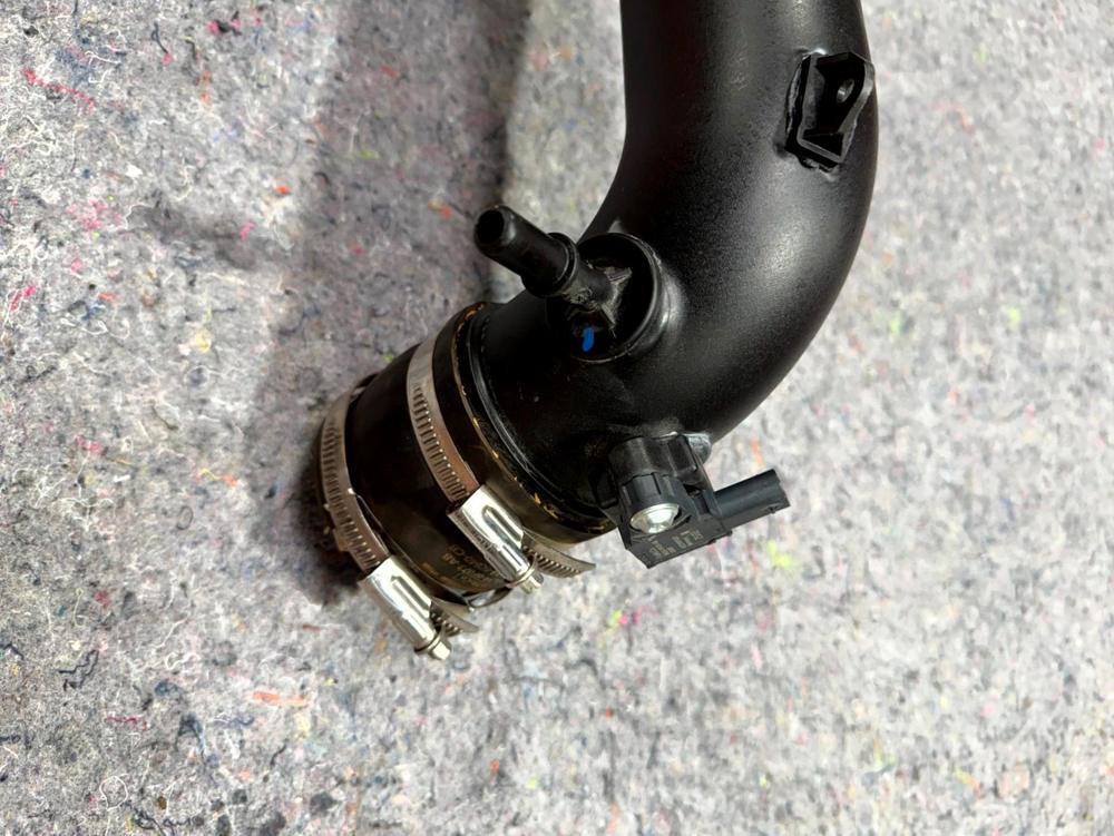 2021-2025 Ford F150 Turbocharger Intercooler Outlet Hose OEM – photo 2