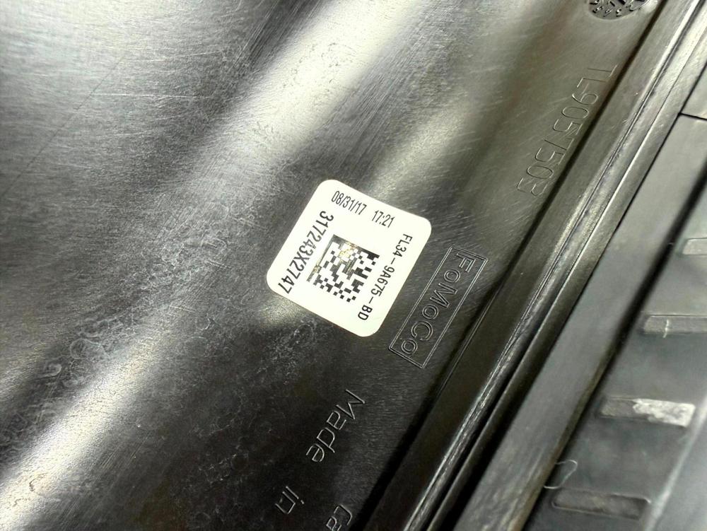 2019 Ford F150 Raptor Air Cleaner Assembly OEM Black JL349600BA – photo 2
