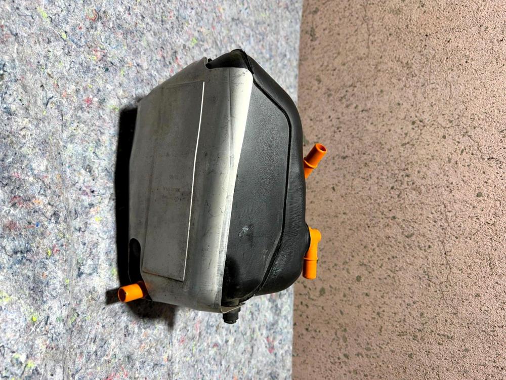Fuel Expansion Tank 3W0201301C Bentley Continental Flying Spur 2006 – photo 2