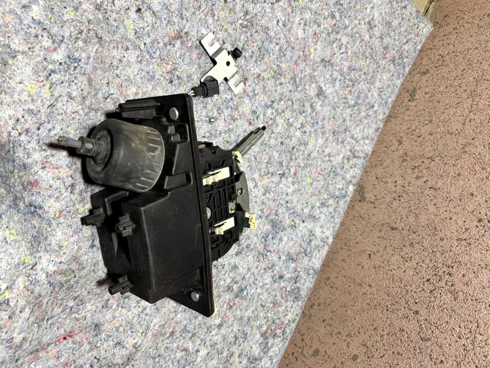 06-12 Bentley Continental Flying Spur Transmission Gear Floor Shifter Box OEM – photo 4