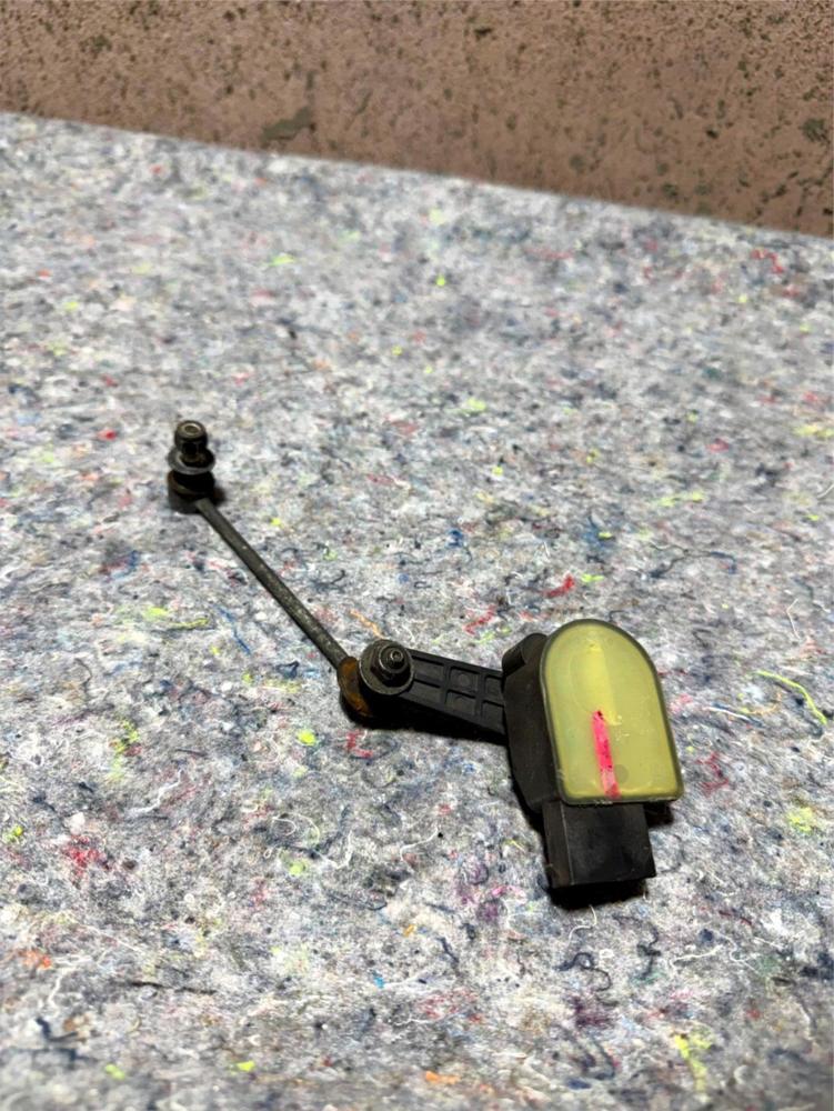 Maserati M139 Quattroporte 04-08 Height Level Sensor 5175670 OEM – photo 1