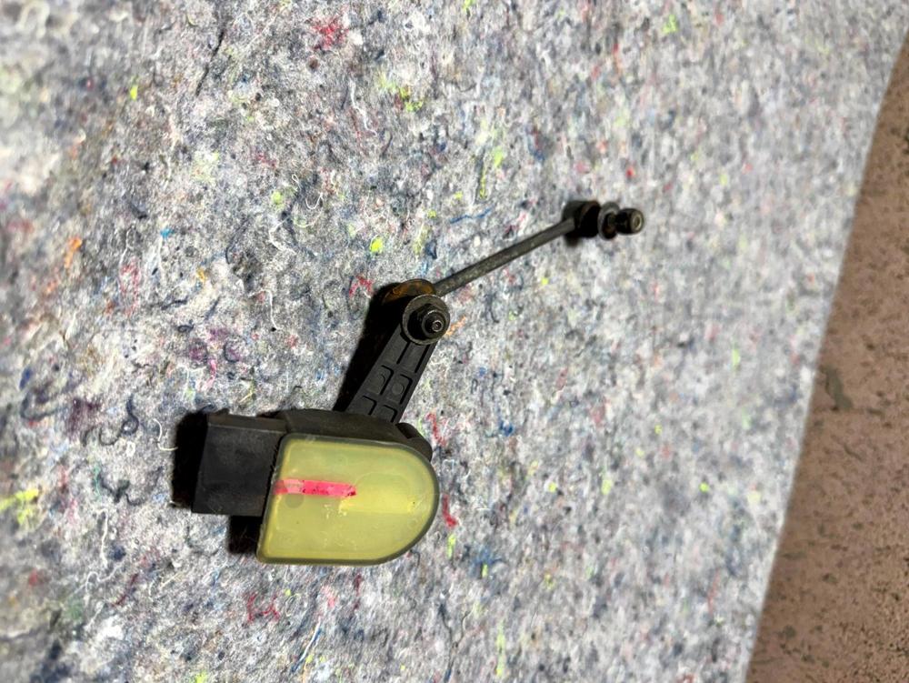 Maserati M139 Quattroporte 04-08 Height Level Sensor 5175670 OEM – photo 3