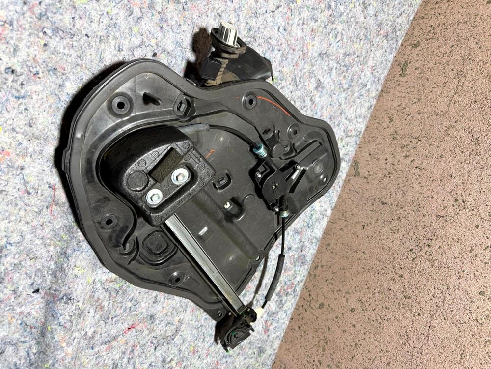 16 Toyota Scion Ia Rear Left Door Window Regulator&motor W/carrier OEM DA6C7397X – photo 3