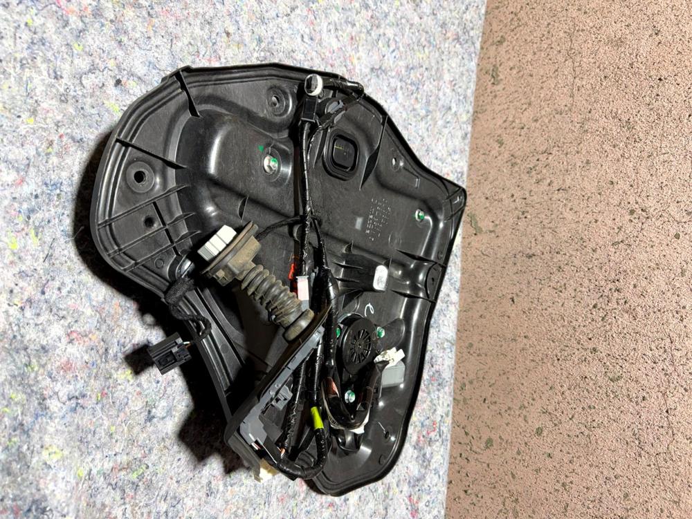 16 Toyota Scion Ia Rear Left Door Window Regulator&motor W/carrier OEM DA6C7397X – photo 4