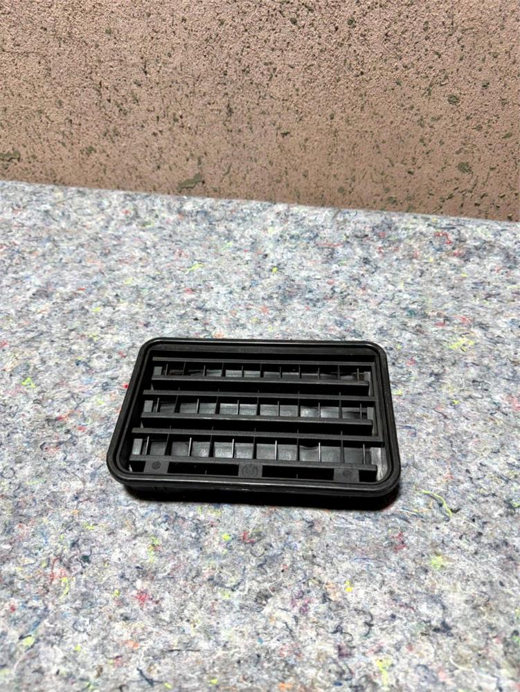 2000-2006 BMW E46 330CI 325CI 325I 330I M3 Trunk Vent Breather 64228377280 – photo 1
