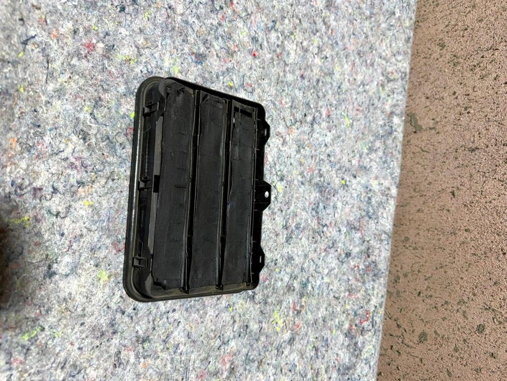 2000-2006 BMW E46 330CI 325CI 325I 330I M3 Trunk Vent Breather 64228377280 – photo 3