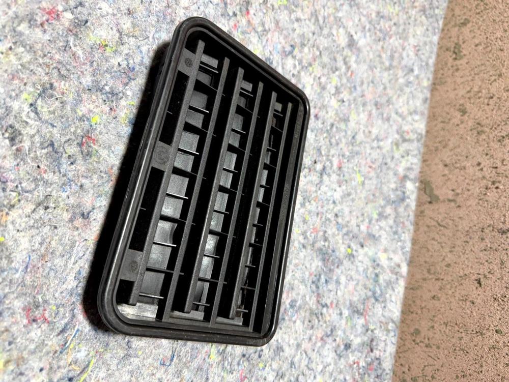 2000-2006 BMW E46 330CI 325CI 325I 330I M3 Trunk Vent Breather 64228377280 – photo 4