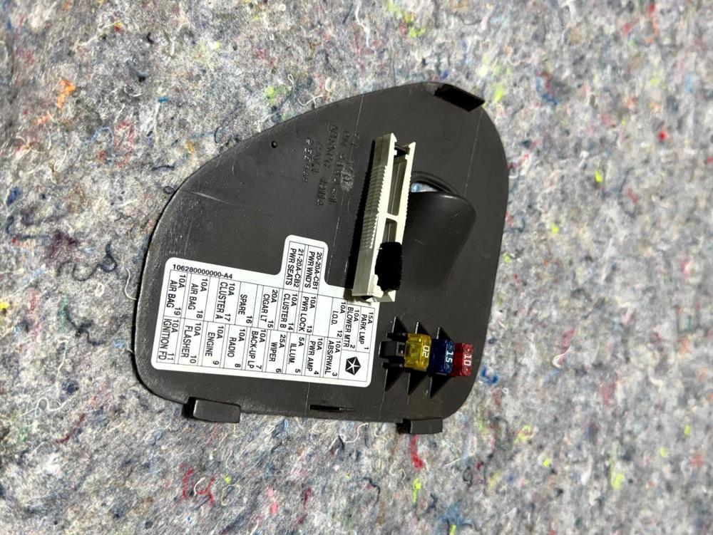 98-01 Dodge RAM Pickup Truck Fuse Box Access Door Lid Cover OEM Black – photo 2
