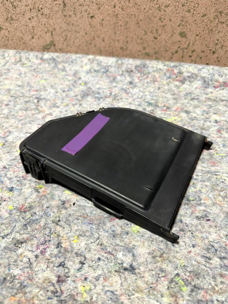 03-18 Bentley Continental GT Gtc Fuse Box Fusebox Lid Cover 3D1937128L OEM – photo 1