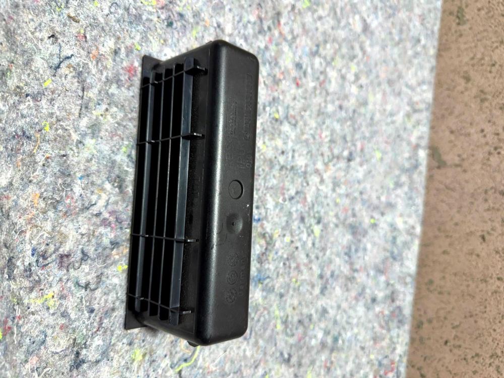 Mercedes Benz W211 Front Instrument Panel Tray A2116830091 – photo 2