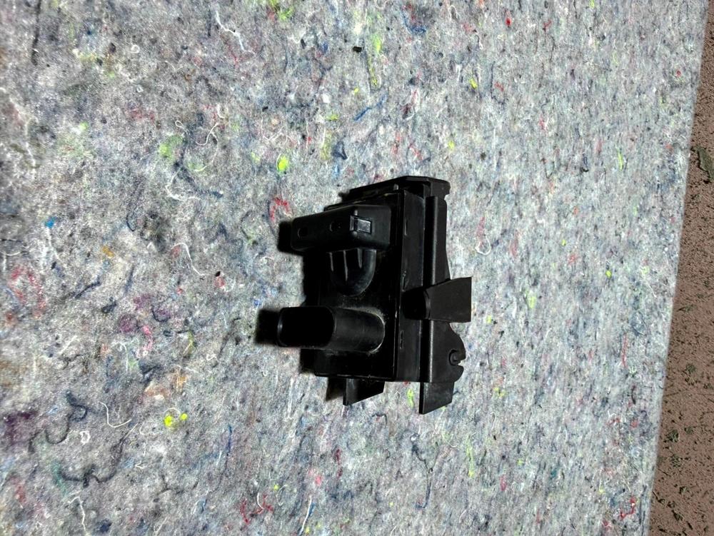 2015 Bentley Continental Air Quality Sensor & Bracket 4B0907659B 3D0907324C OEM – photo 4