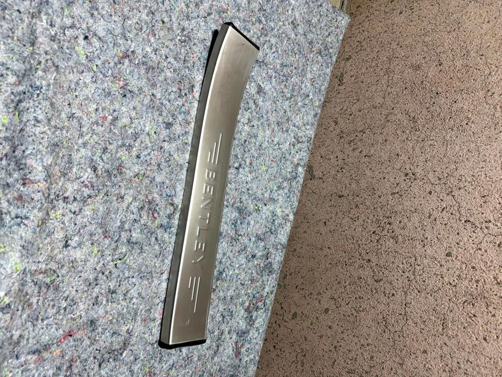 06-12 Bentley Continental Rear Right Door Sill Step Plate Trim OEM 3W5853540B – photo 2