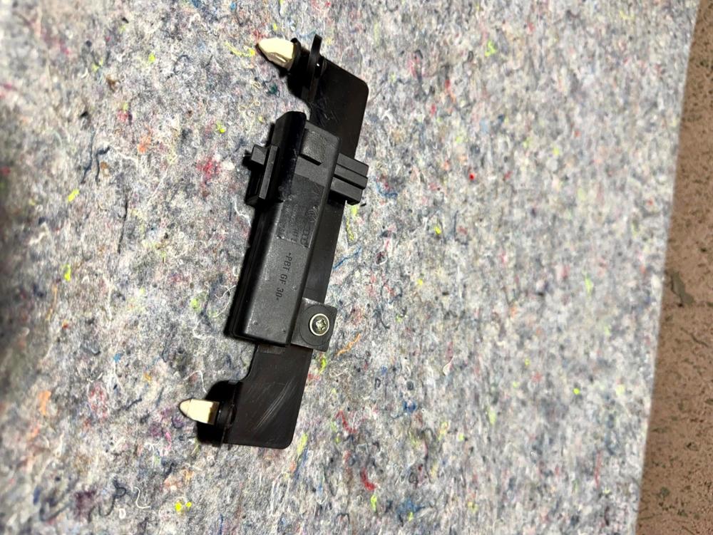 06-12 Bentley Contitnental Flying Spur Keyless Entry Module 3D0909141E OEM – photo 3
