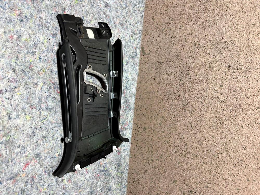 06-12 Bentley Continental Flying Spur Driver Side B Pillar Cover Trim 3W5867285D – photo 2