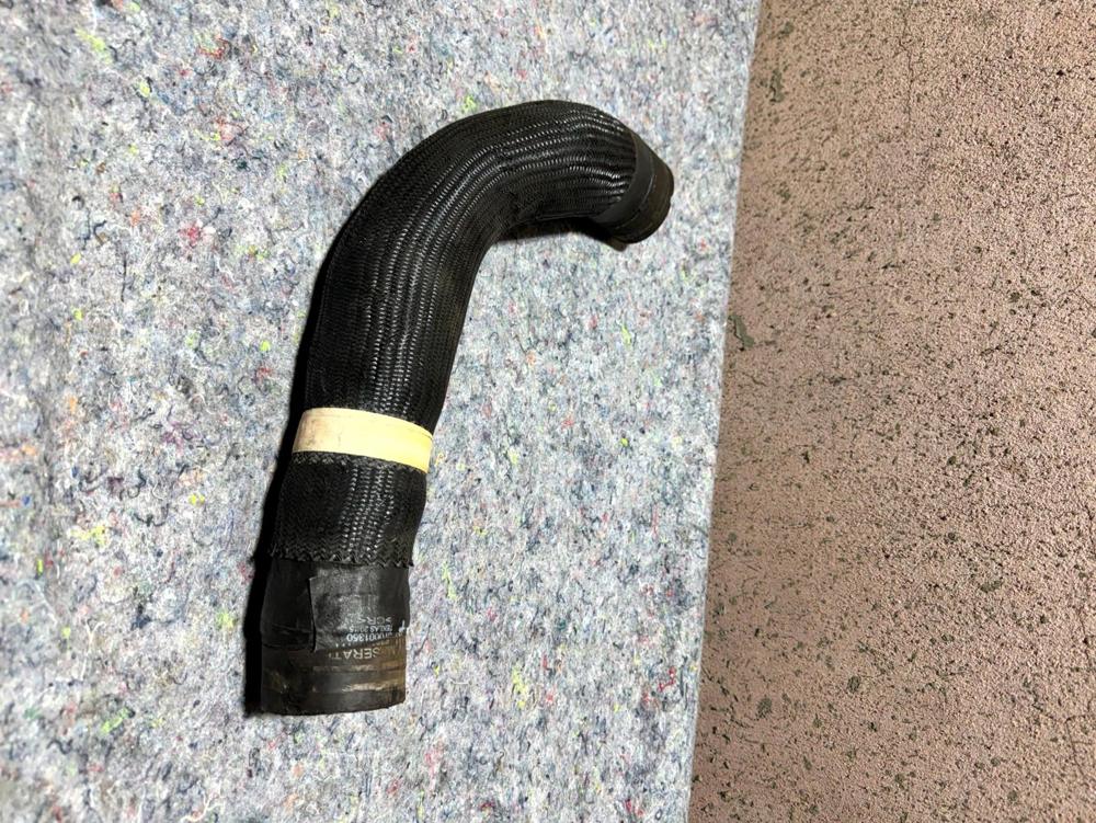 OEM Maserati M157 Ghibli 14-23 Left Engine Air Intake Intercooler Hose 670001350 – photo 2