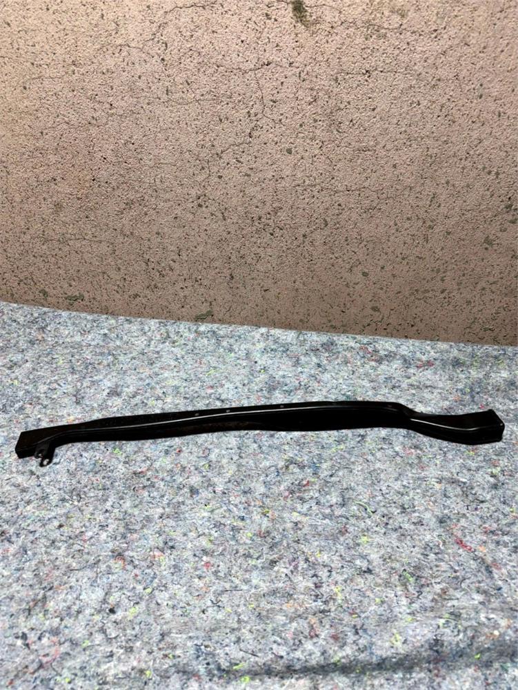 Bentley Continental Flying Spur 06 Left Lower B Pillar Air Vent 3W5819829B – photo 1