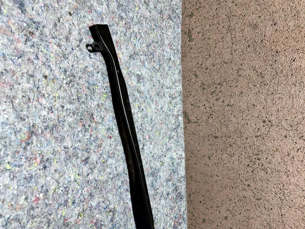 Bentley Continental Flying Spur 06 Left Lower B Pillar Air Vent 3W5819829B – photo 3