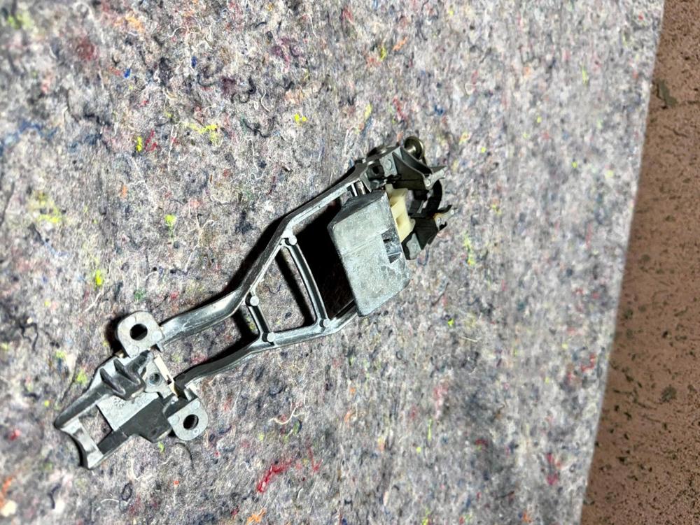 2003-2010 Bentley Continental GT Mounting Bar 3W0827885B – photo 2