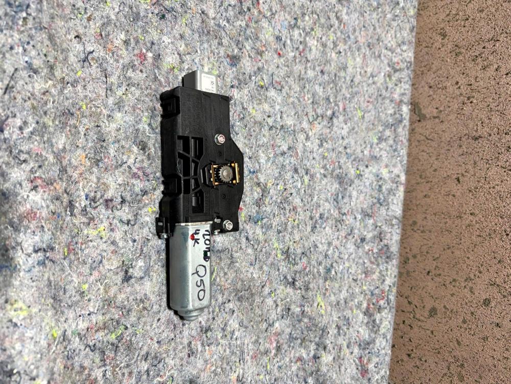 14-19 Infiniti Q50 Sunroof Motor 91295-4GA1A OEM – photo 2