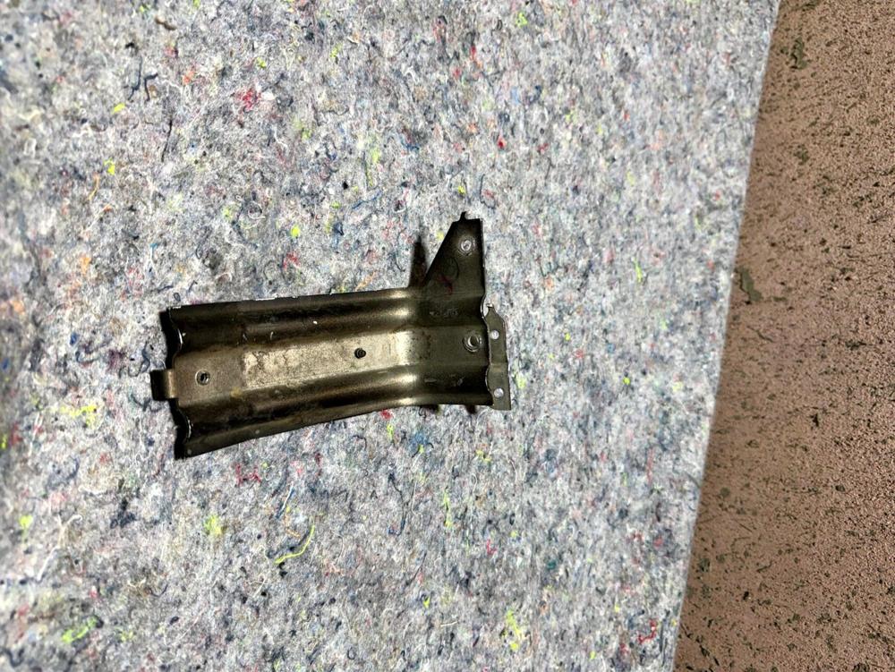 4L34197710AD Aluminum AC Condenser Bracket 2004-2008 Ford F150 OEM – photo 3