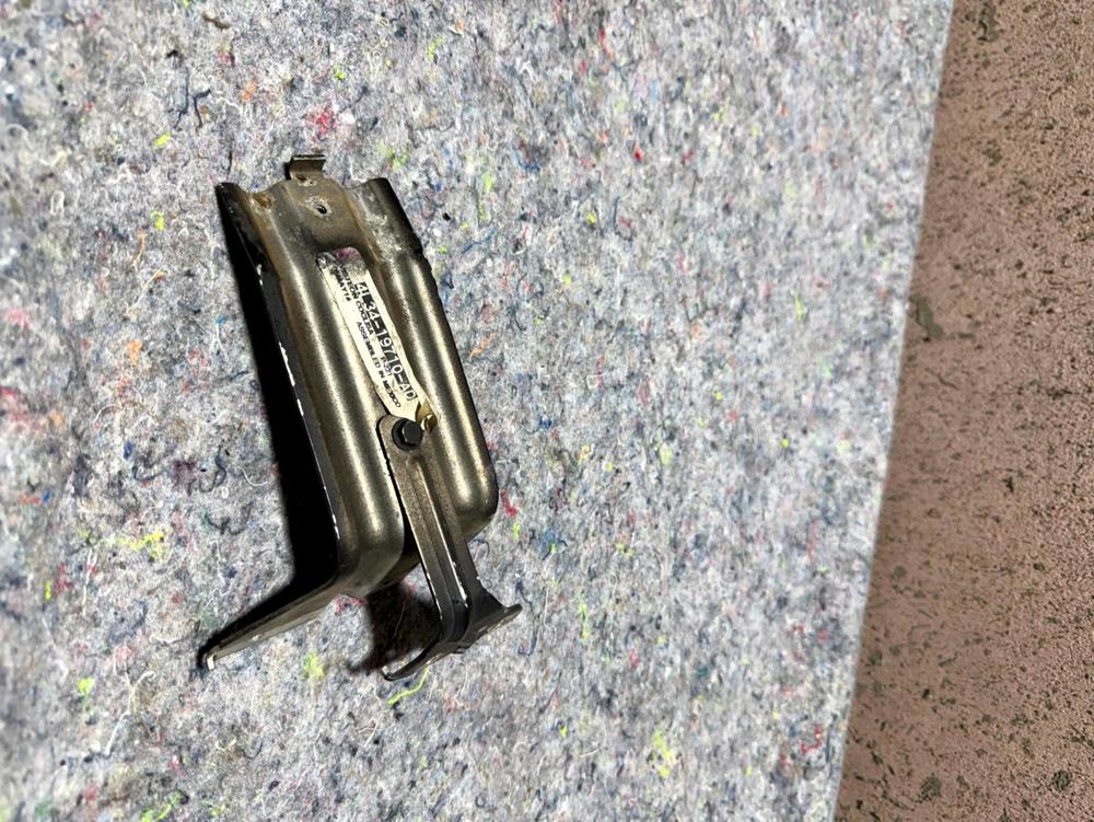 4L34197710AD Aluminum AC Condenser Bracket 2004-2008 Ford F150 OEM – photo 4