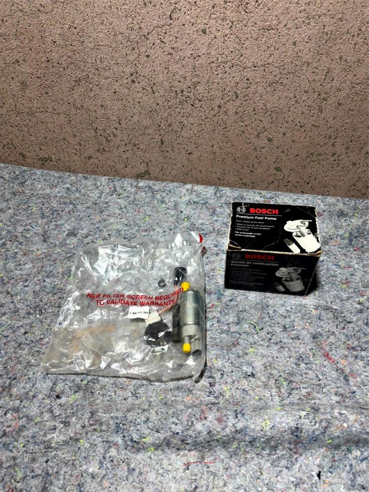 New OEM Bosch 69487 Electric Fuel Pump Toyota RAV4 Tacoma Acura – photo 1